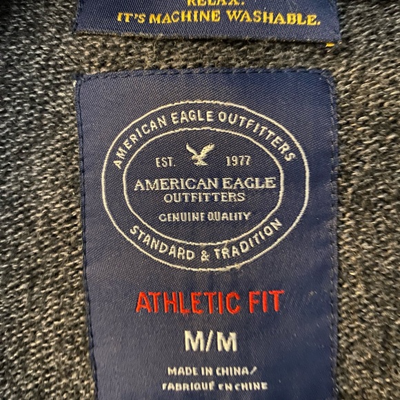 AMERICAN EAGLE OUTFITTERS GREY SZ MED MEN HIGH NECK SWEATER. Pit to pit 19”. - Picture 3 of 5